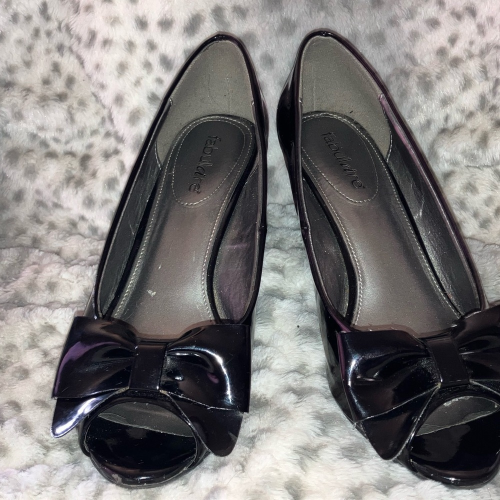 Shoes - Picture 2 of 5